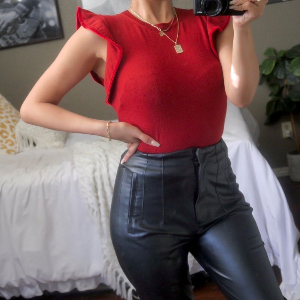 VALENTINO Wool Red Ruffle Knit Sweater Sleeveless Top Shirt